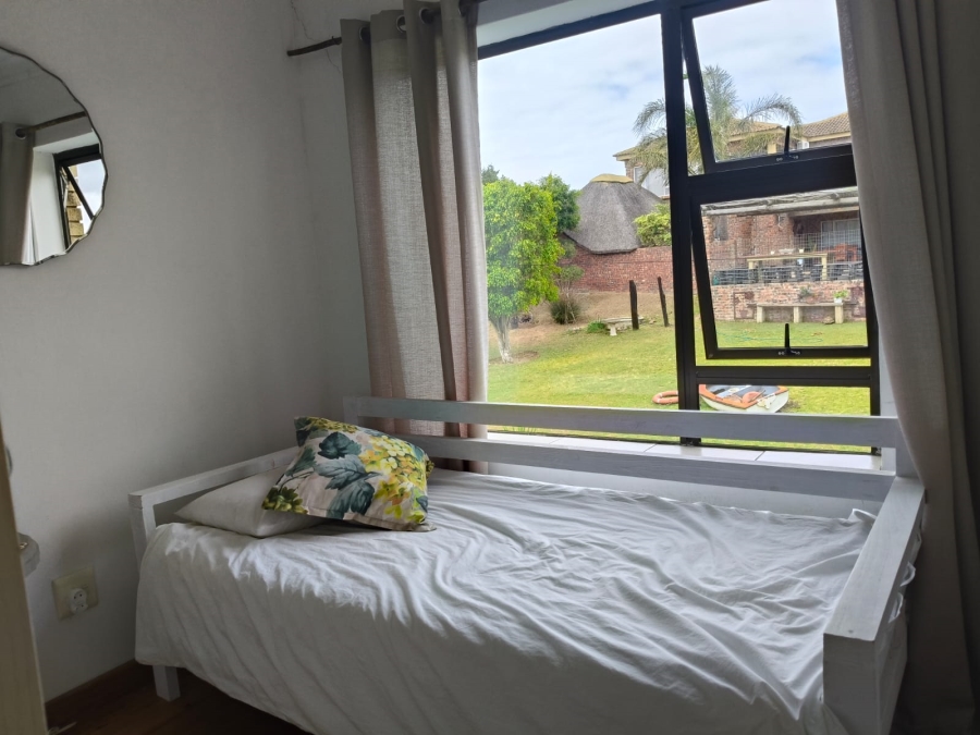 6 Bedroom Property for Sale in Paradise Beach Eastern Cape